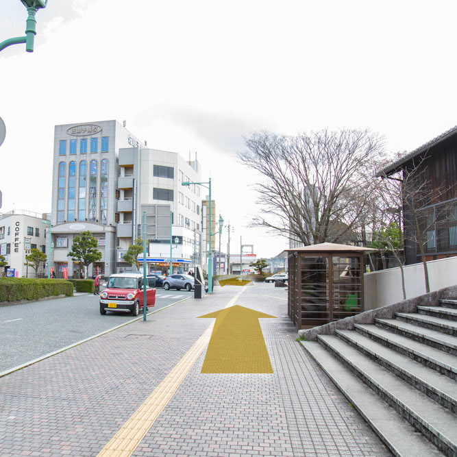 JR掛川駅前の歩道